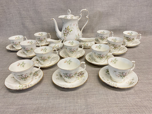 27PC Royal Albert "Haworth" Tea Set