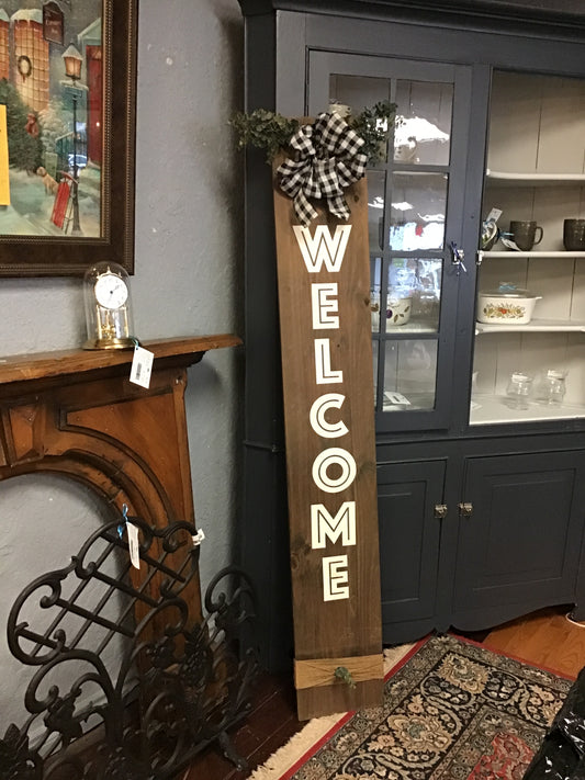 Decorative Wooden Welcome Sign