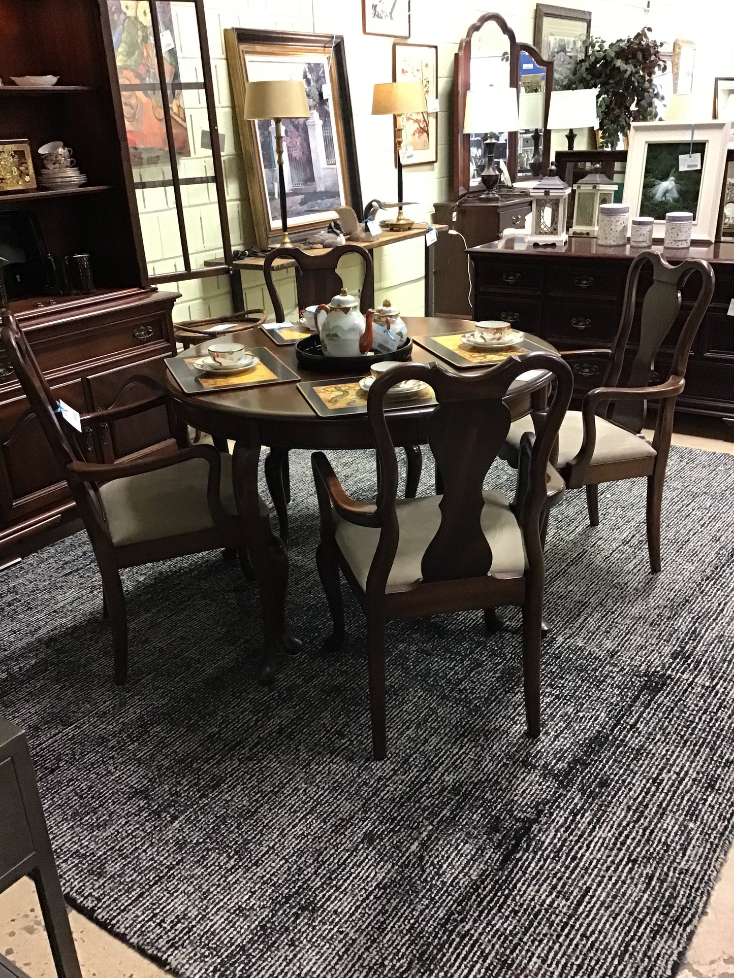 Gibbard Mahogany Dining Table & 4 Arm Chairs