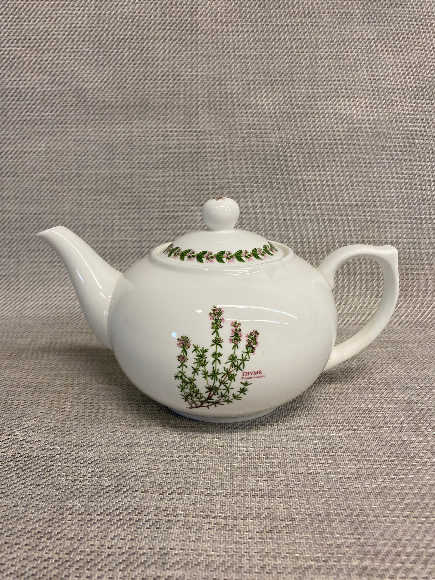 Maxwell Williams"Fragrant Garden" Teapot