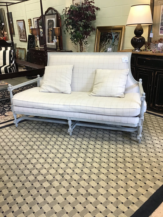 Schnadig Home Fr. Prov. Settee & 2 Toss Cushions