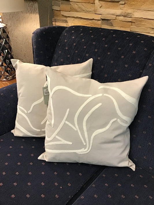 PR of Decorative Throw Cushions