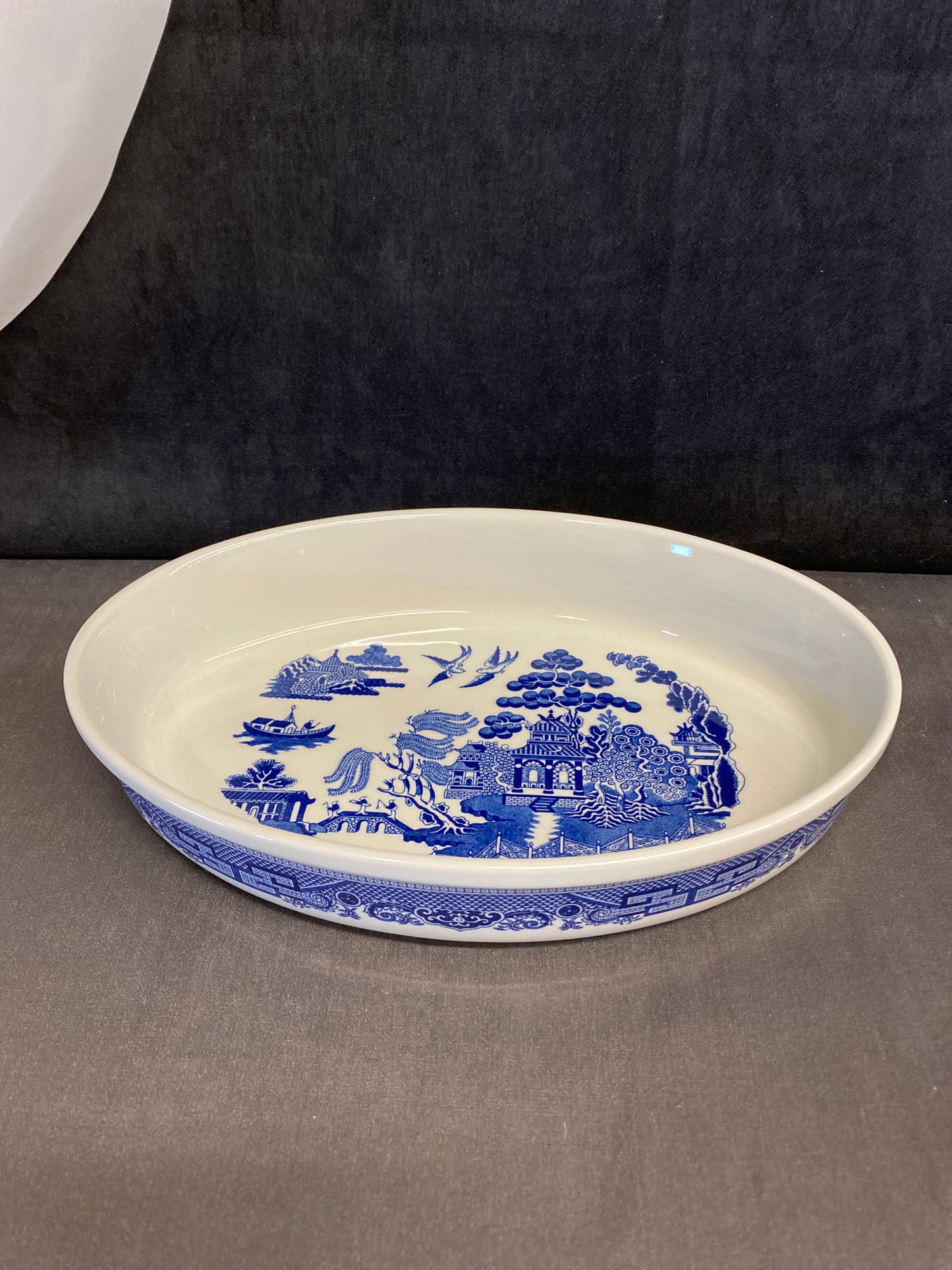 Blue Willow Oval Baker