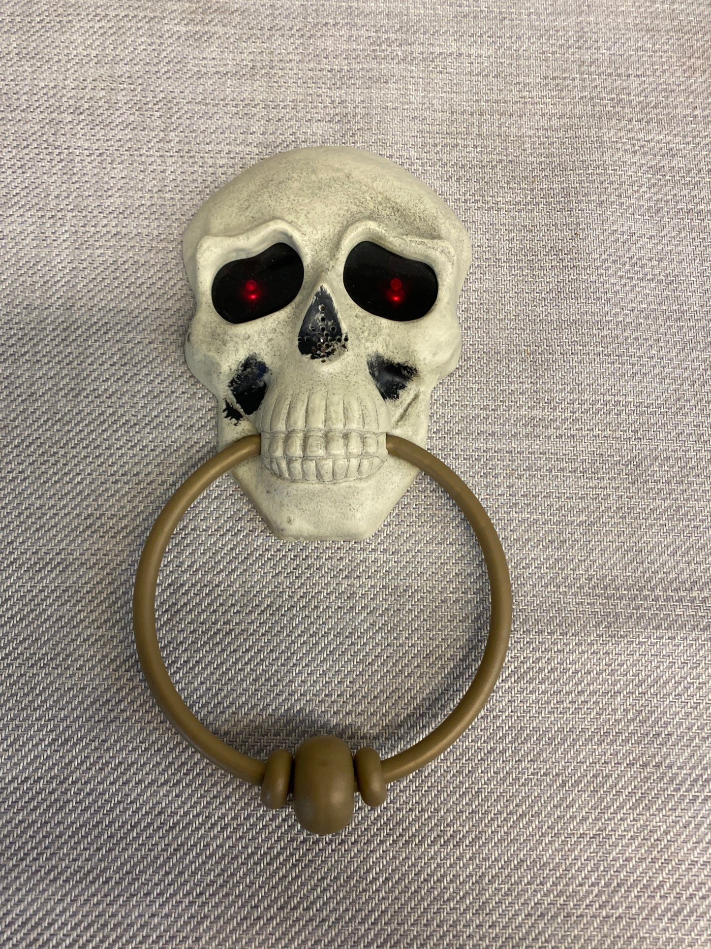 Halloween Skull Door Knocker - Lights Up