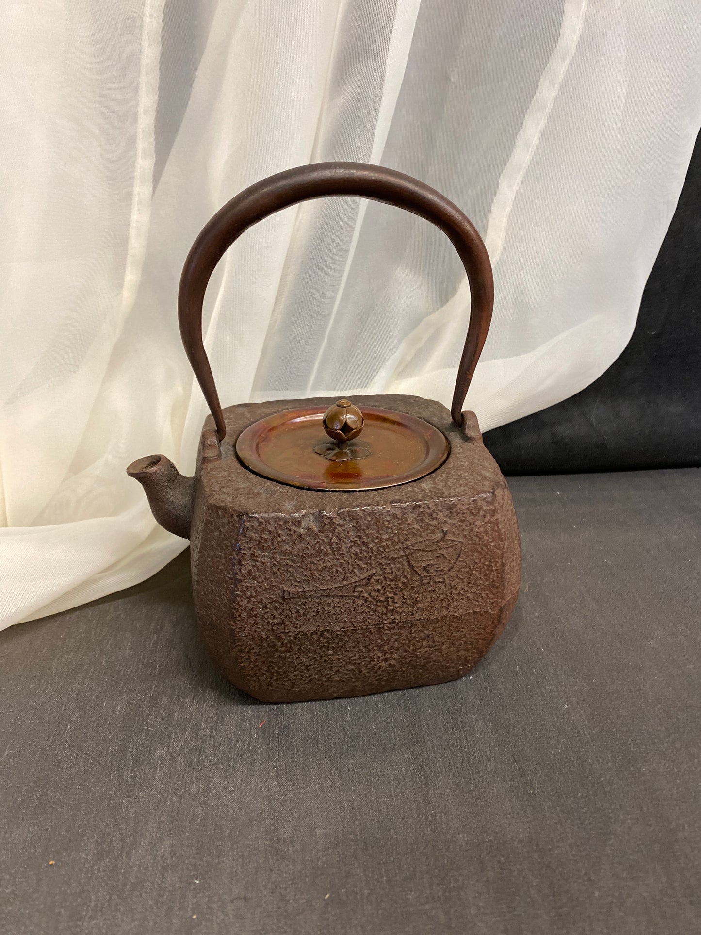 Japanese Tetsubin Teapot - Brown