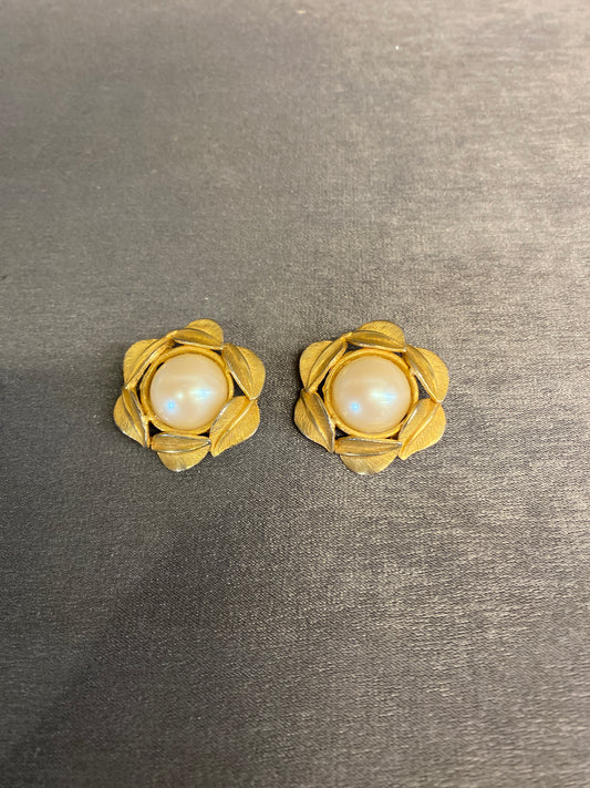 Clip On Earrings - Flower