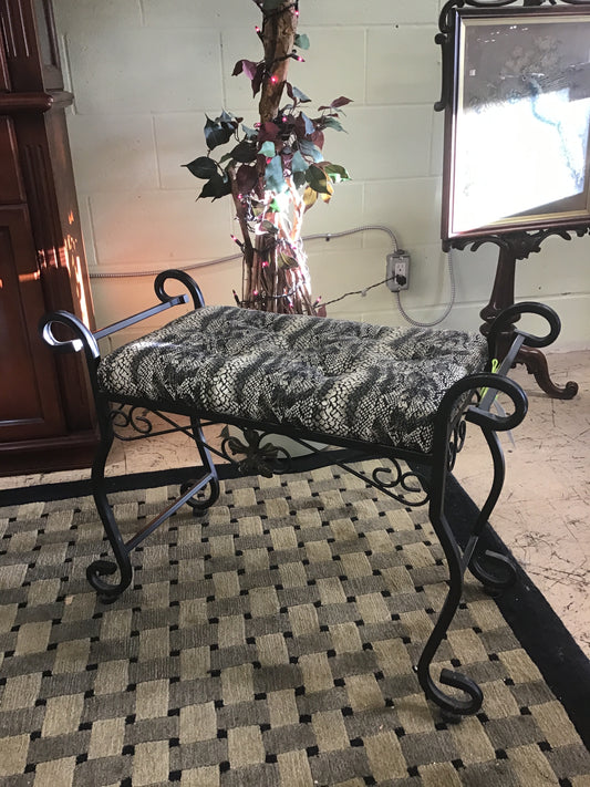 Sm Black Metal Bench
