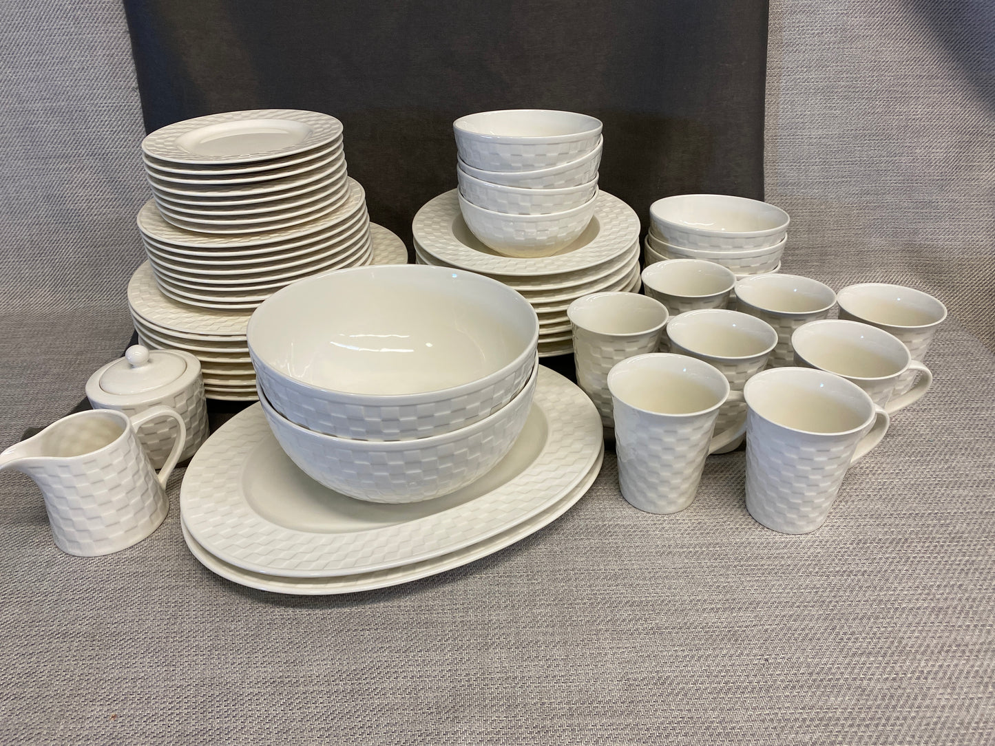 Bowring 6PC Placesetting for 8 plus...