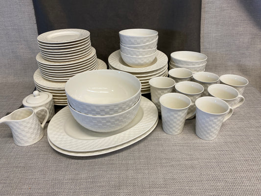 Bowring 6PC Placesetting for 8 plus...