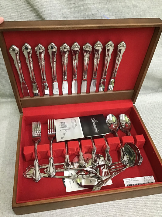Oneida 'Chateau' Stainless Flatware for 10