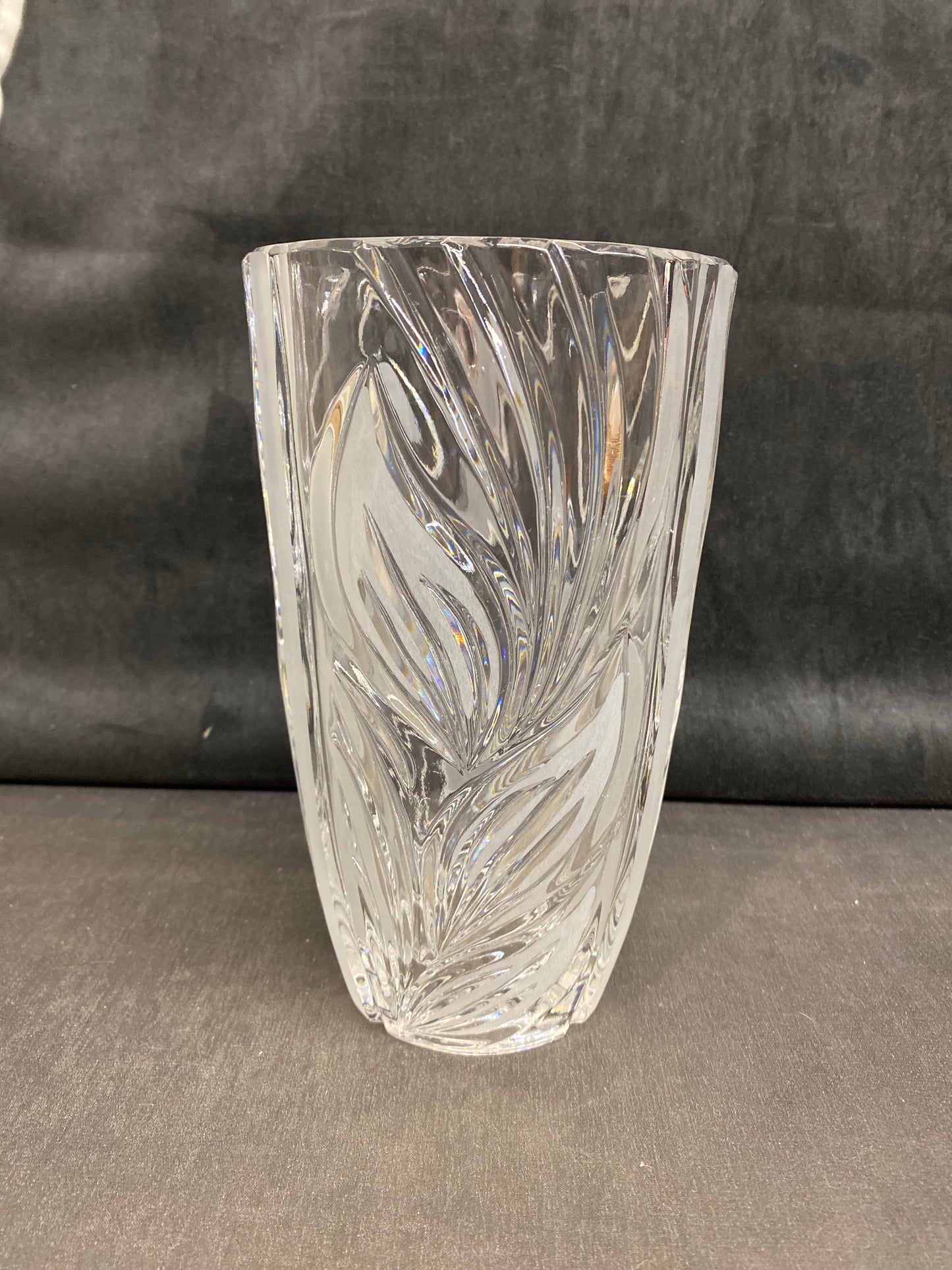 Frosted Crystal Vase - Leaves