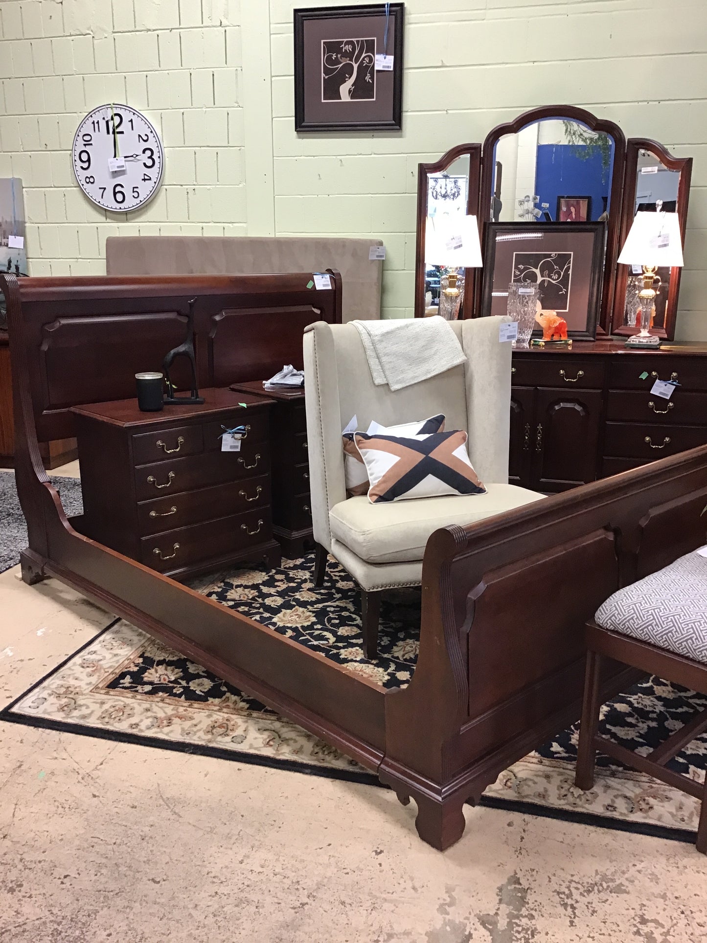Queen Sleigh Bed