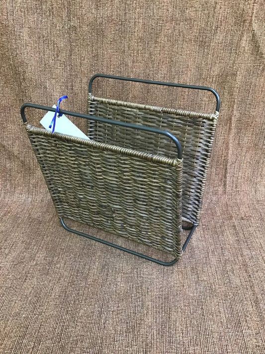 Wicker Magazine Holder