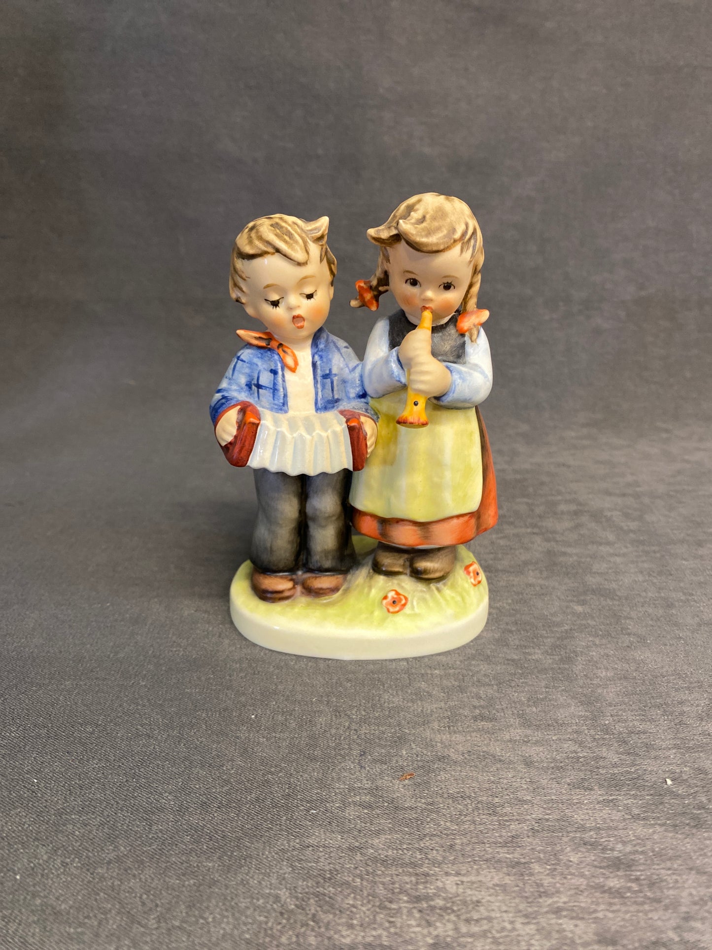 Hummel Figurine - Birthday Serenade
