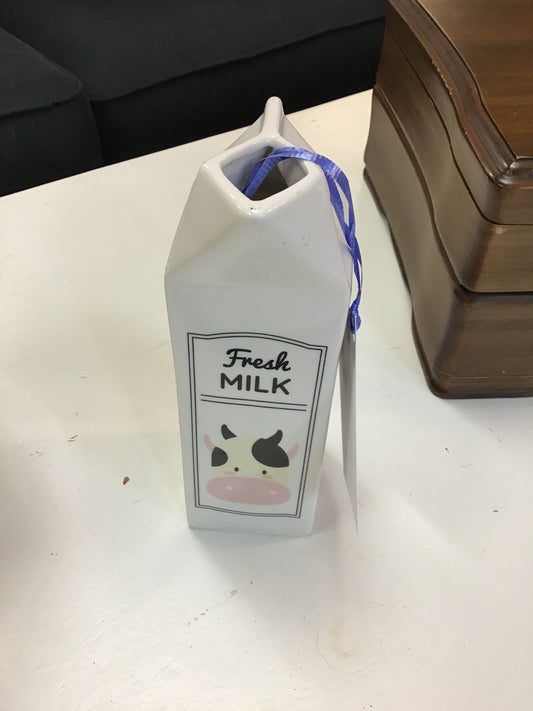 Cute! Ceramic 'Fresh Milk' Milk Carton