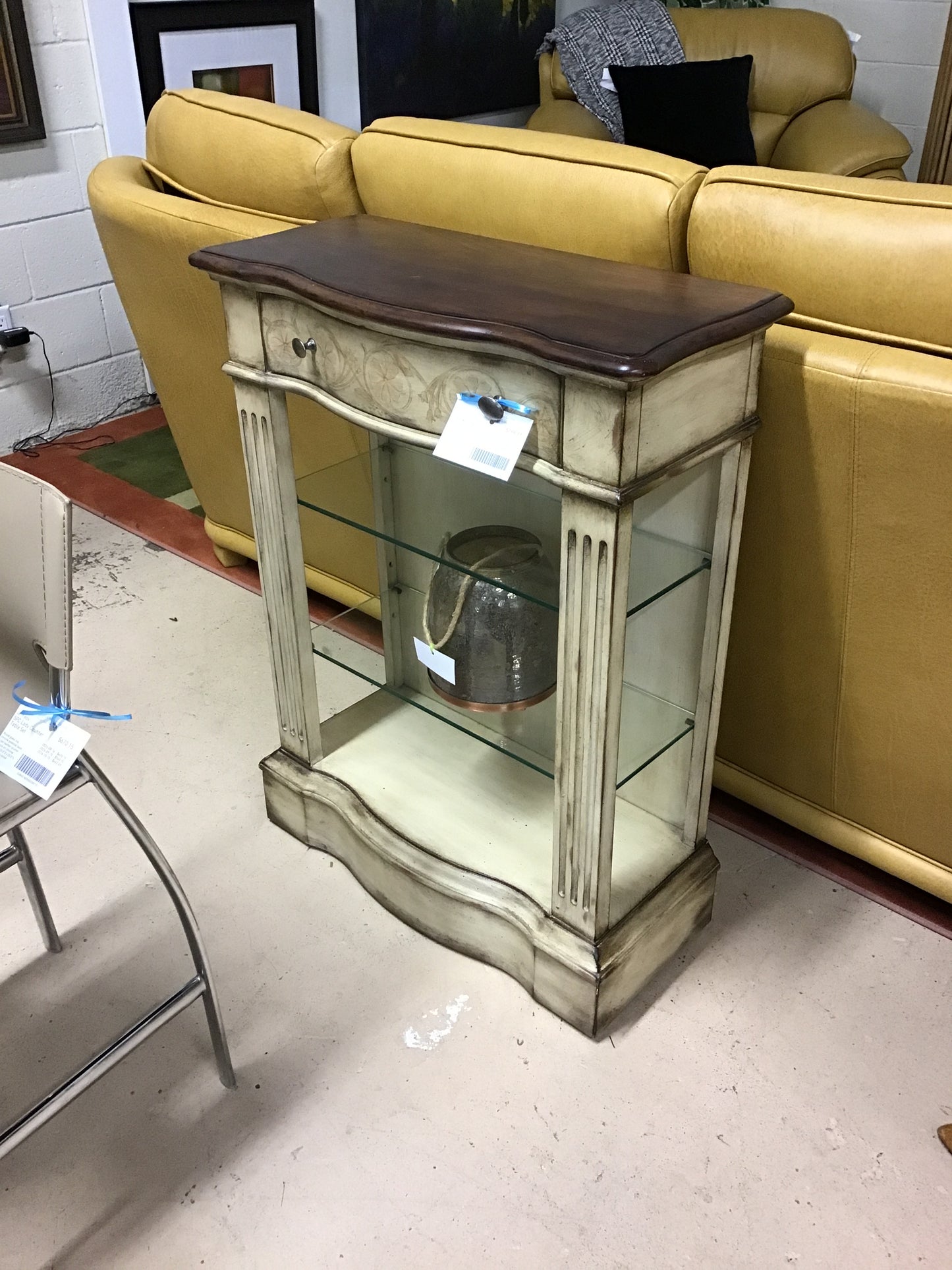 Hooker Hall Console