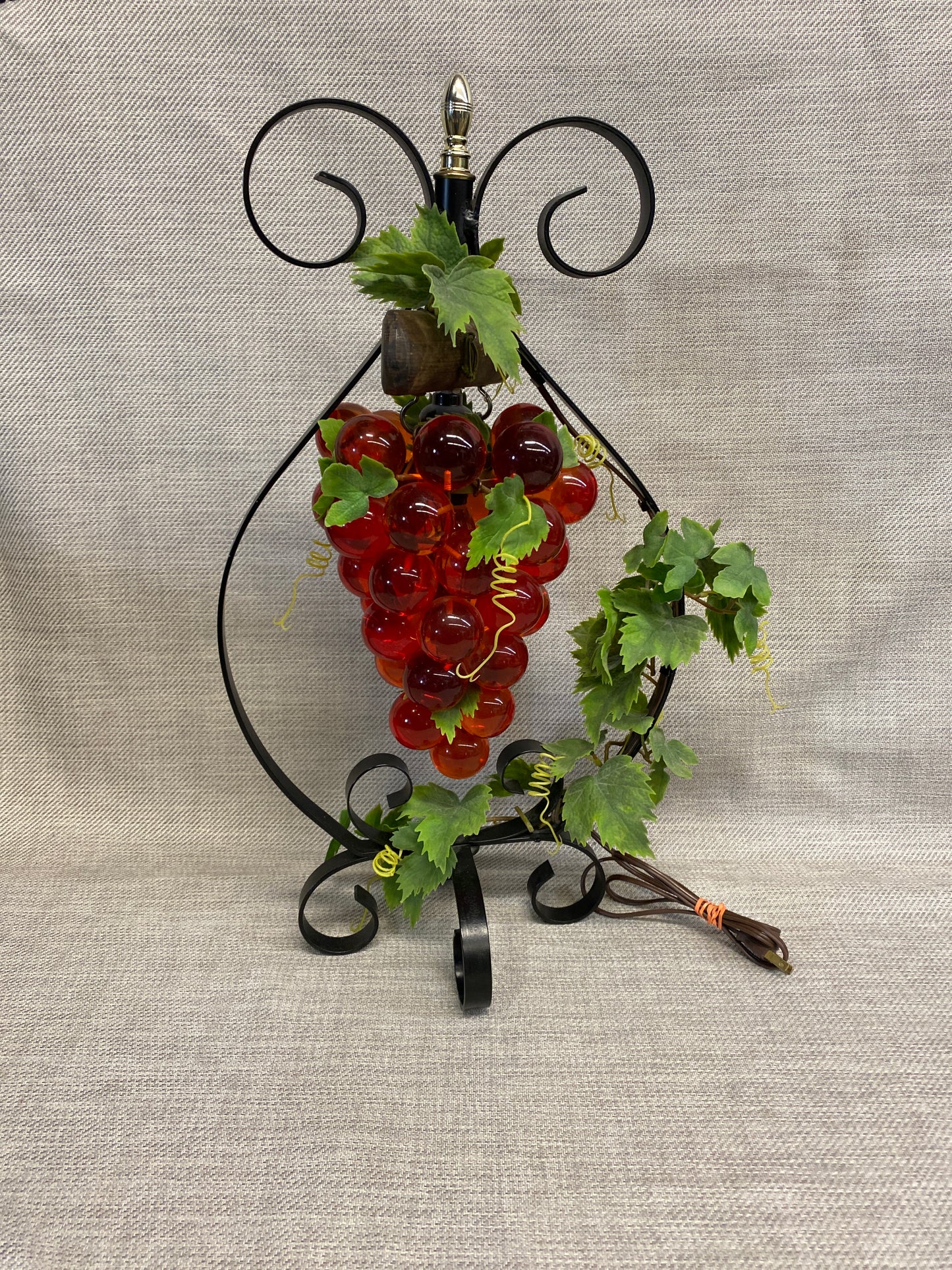 Vintage Table Lamp - Lucite Grapes