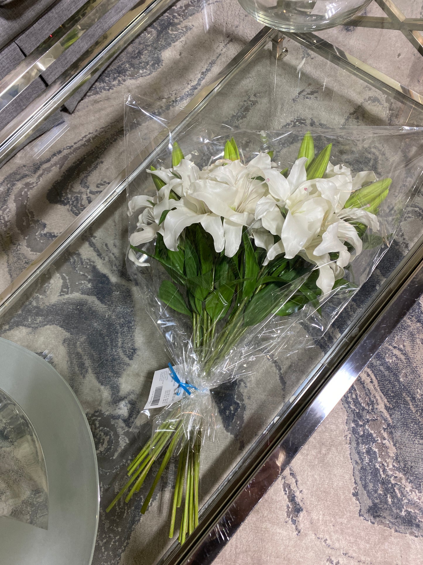 15 Stems Artificial Lilies - White
