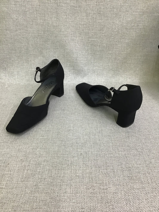 PR of Madeline Pumps
