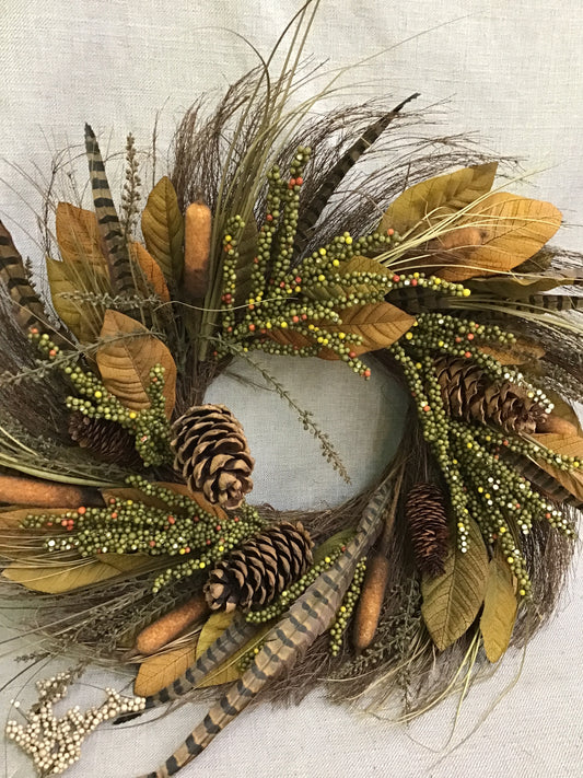 Wreath w Pinecones