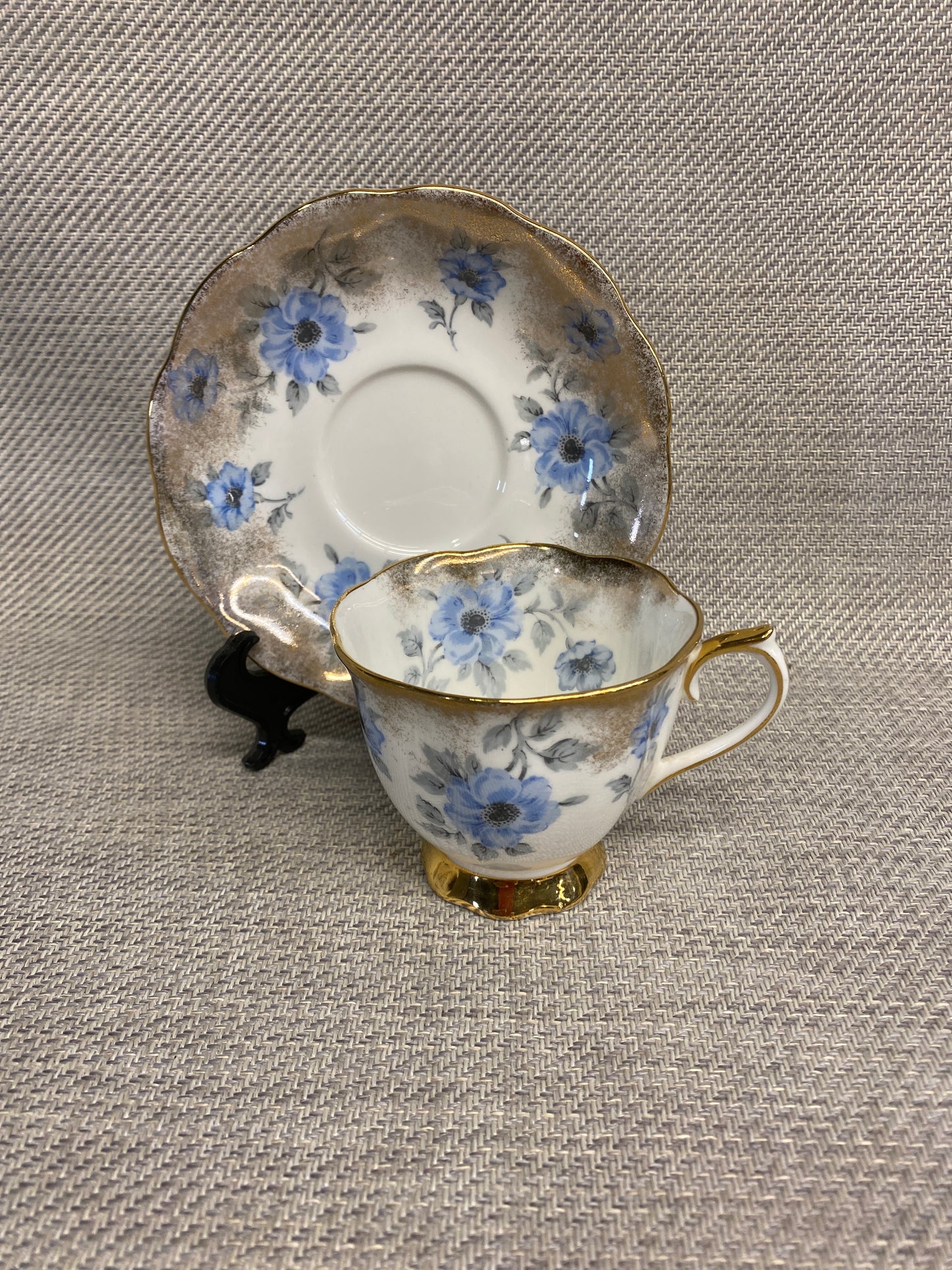 Royal Albert Teacup & Saucer - Blue Flower