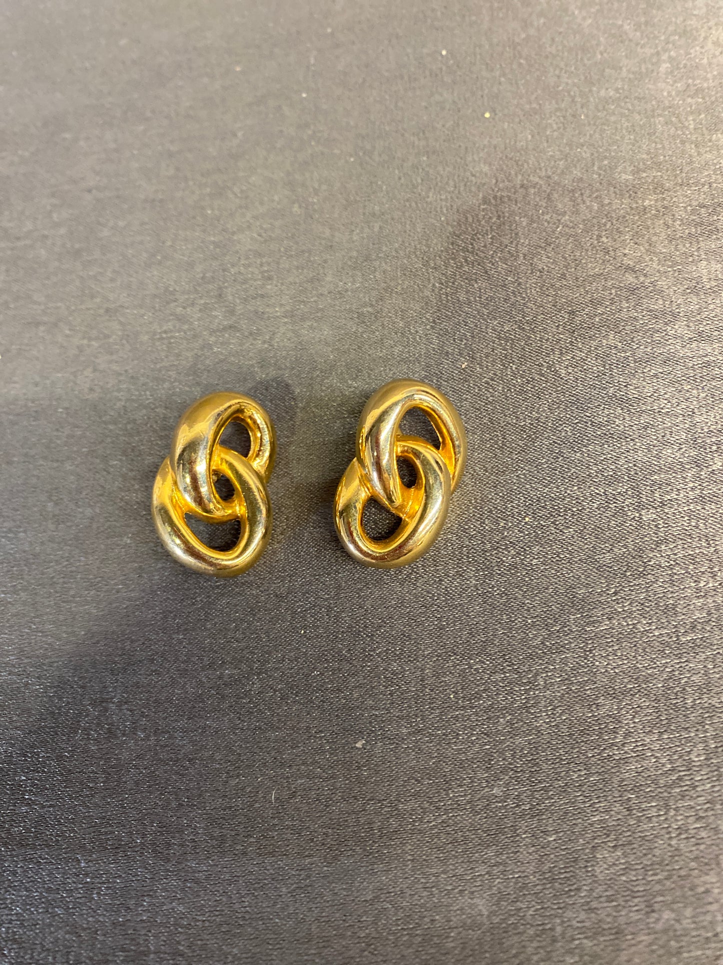 PAIR Earrings - Gold Links