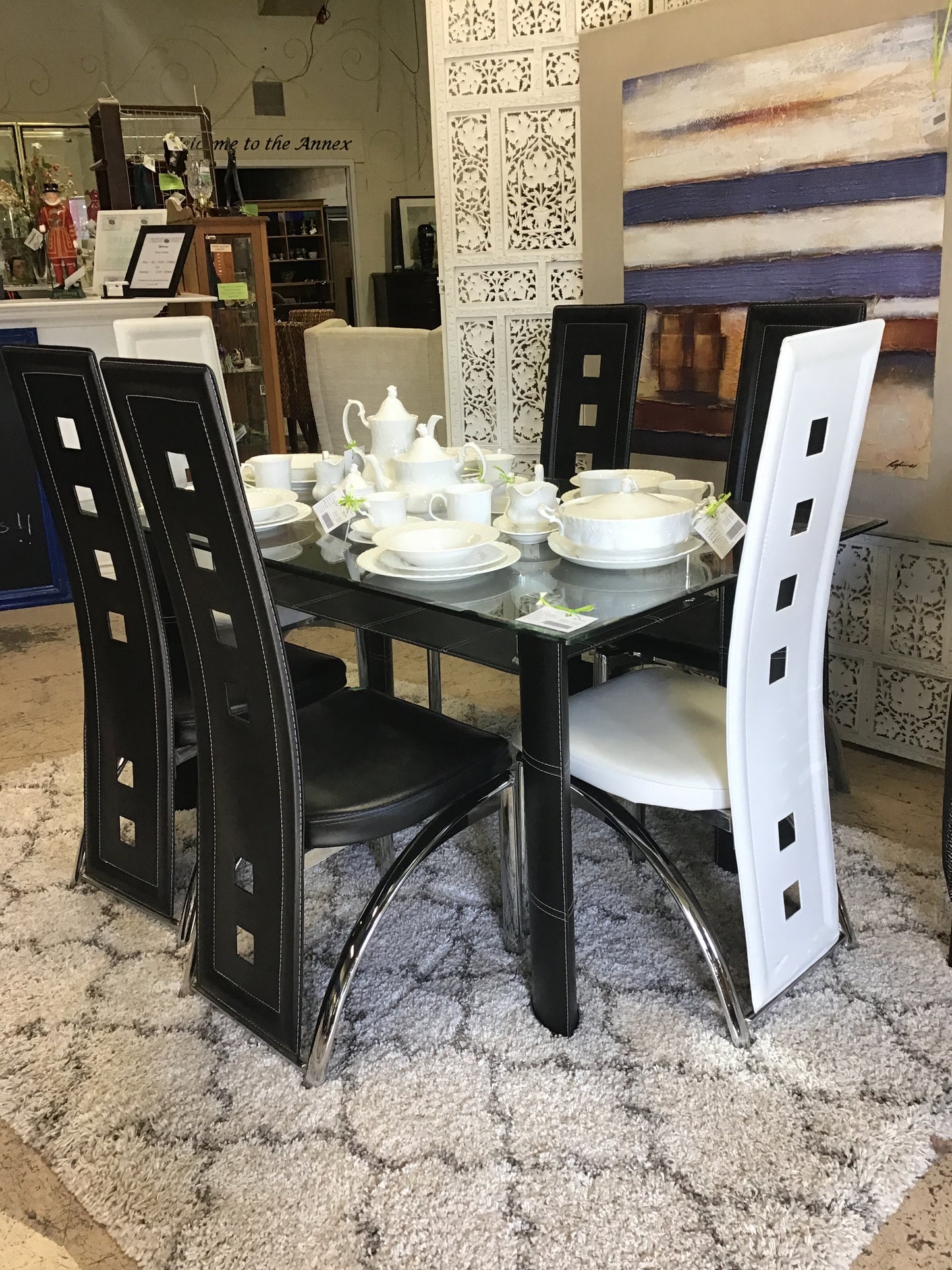 Sabinal Glass Dining Table & 6 Chairs