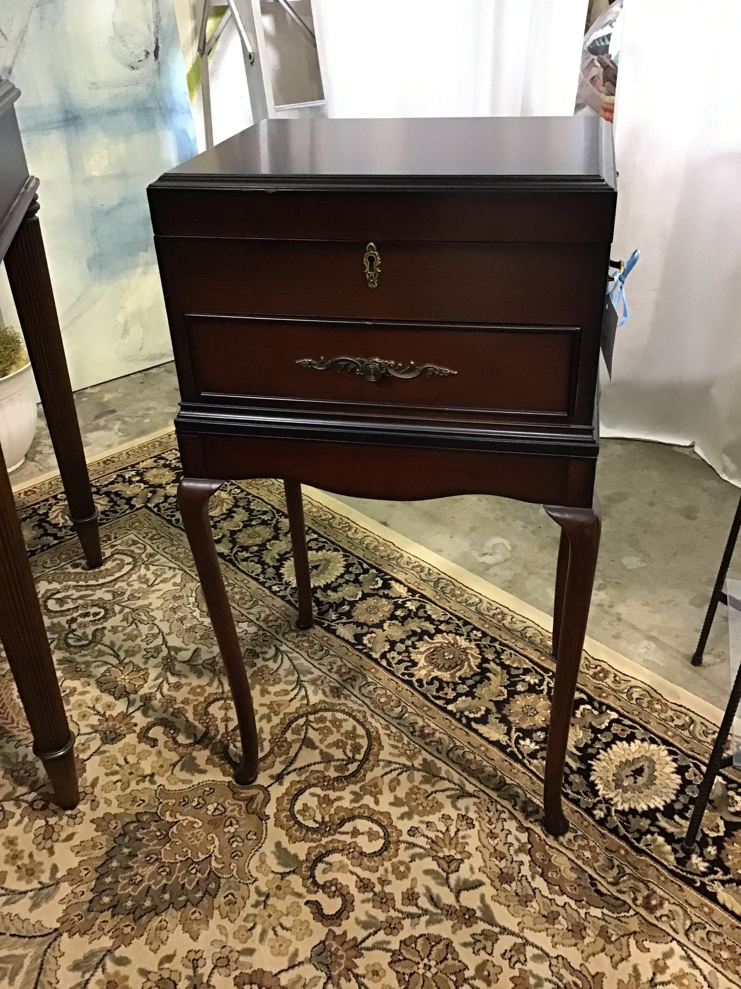 Bombay 2PC Floor Cutlery Chest