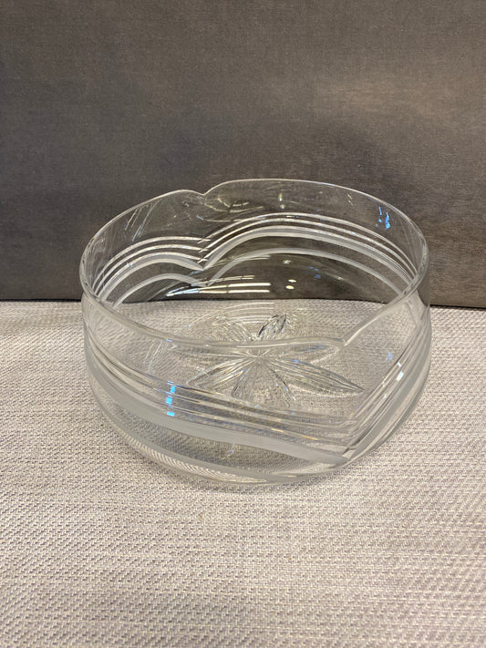 Rd Crystal Glass Bowl - Wavy Lines