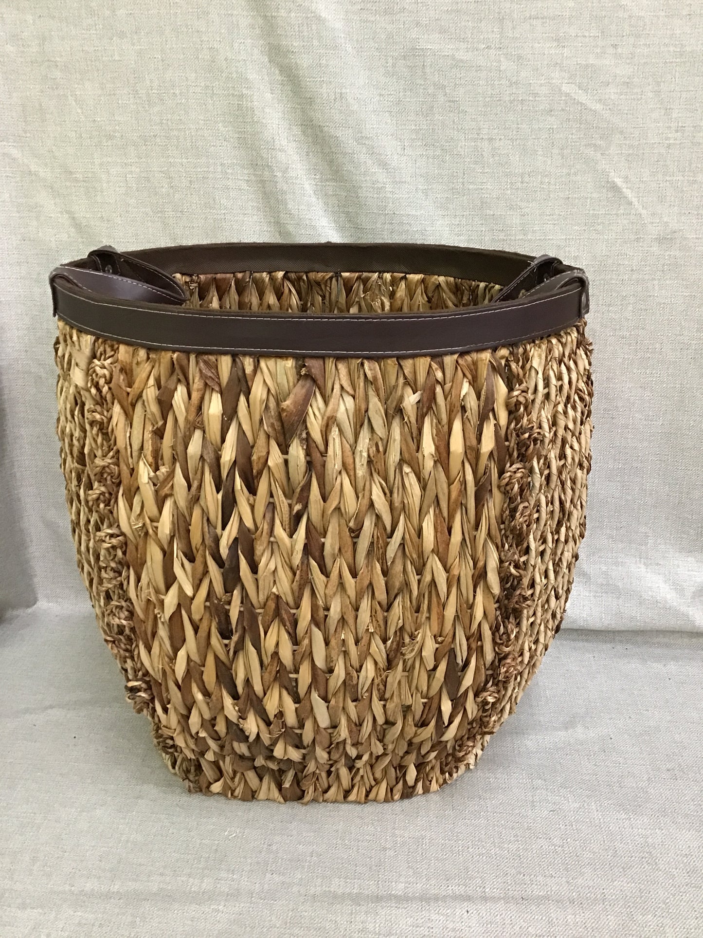 Large Woven Basket w Handles