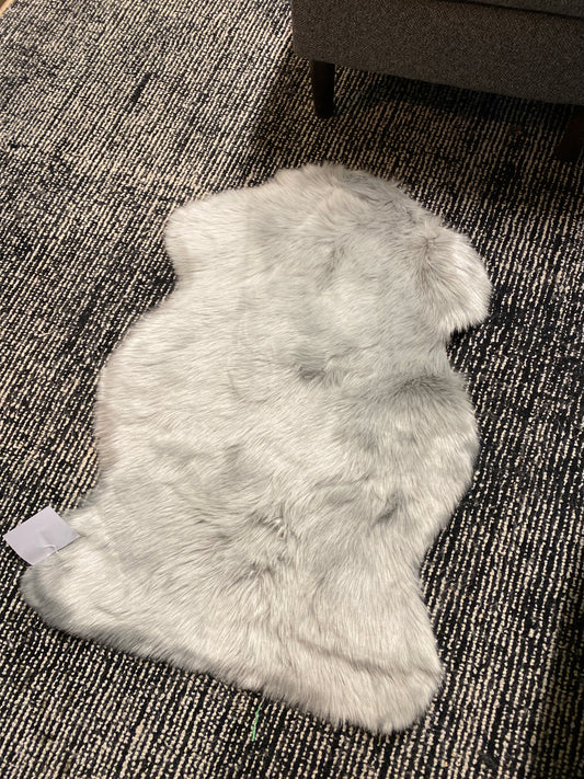 OUI Faux Sheepskin - Grey